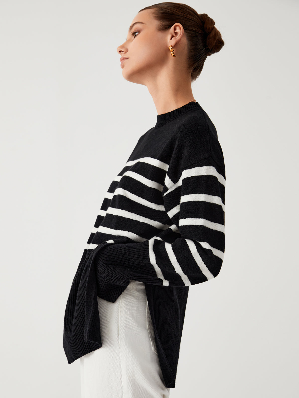 Zephyra | Stylish Women's Striped Sweater for Casual Elegance