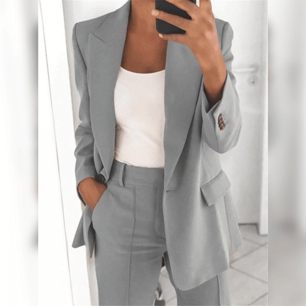 Kate - Elegant Suit for Women